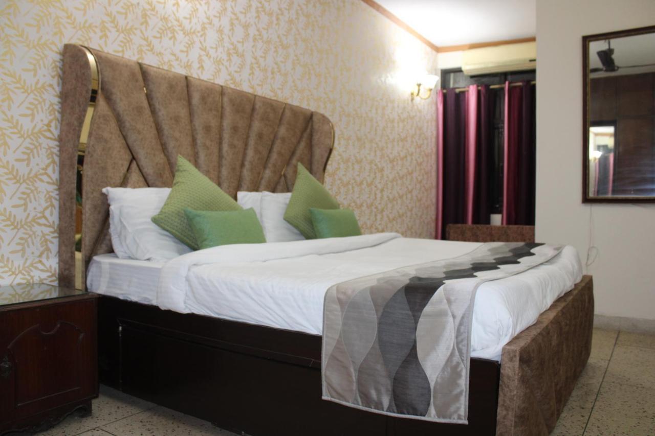 Awasthi Kozi Stays B&B - Closest To Vfs Nuova Delhi Esterno foto
