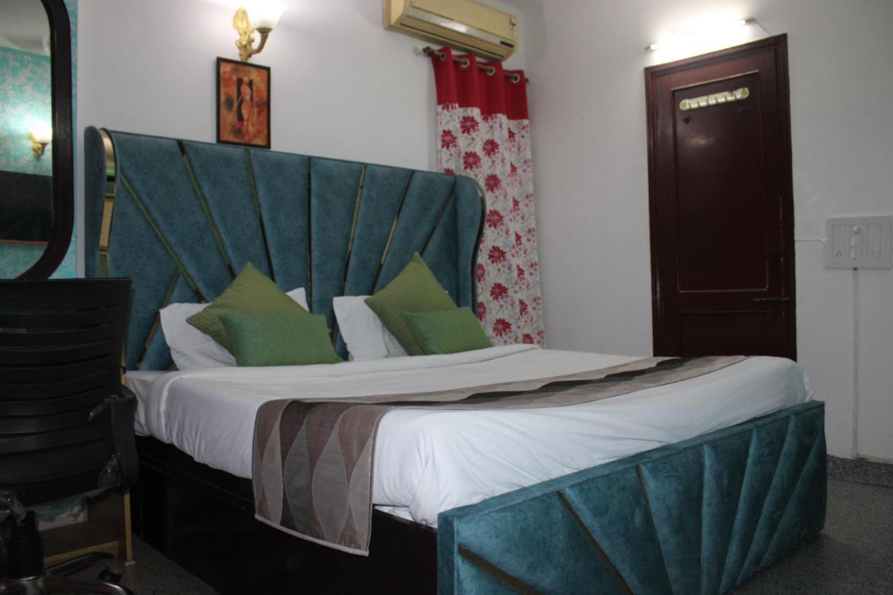 Awasthi Kozi Stays B&B - Closest To Vfs Nuova Delhi Esterno foto