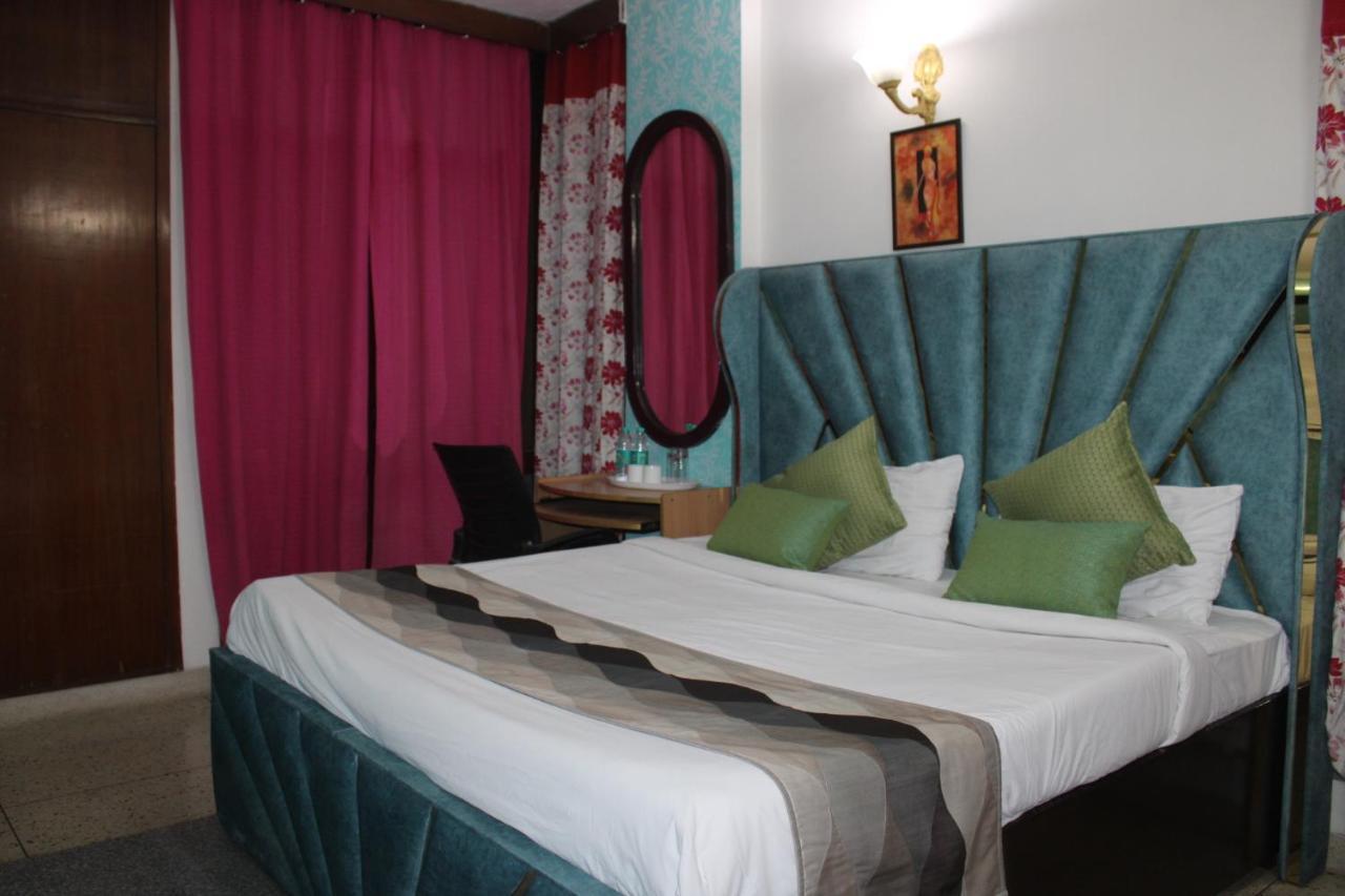 Awasthi Kozi Stays B&B - Closest To Vfs Nuova Delhi Esterno foto