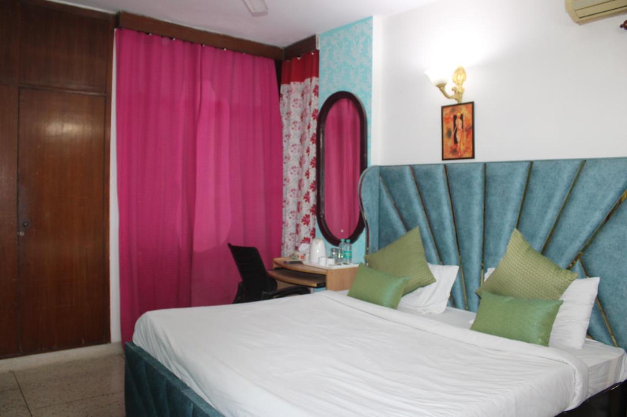 Awasthi Kozi Stays B&B - Closest To Vfs Nuova Delhi Esterno foto