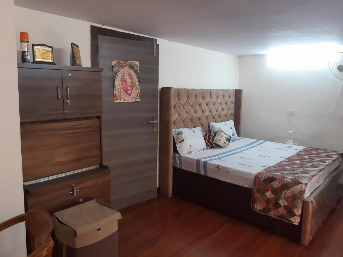 Awasthi Kozi Stays B&B - Closest To Vfs Nuova Delhi Esterno foto