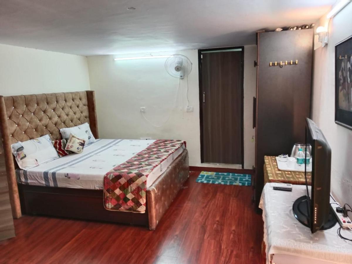 Awasthi Kozi Stays B&B - Closest To Vfs Nuova Delhi Esterno foto