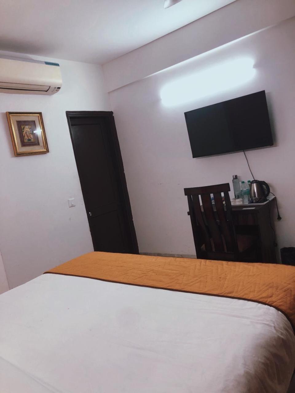 Awasthi Kozi Stays B&B - Closest To Vfs Nuova Delhi Esterno foto