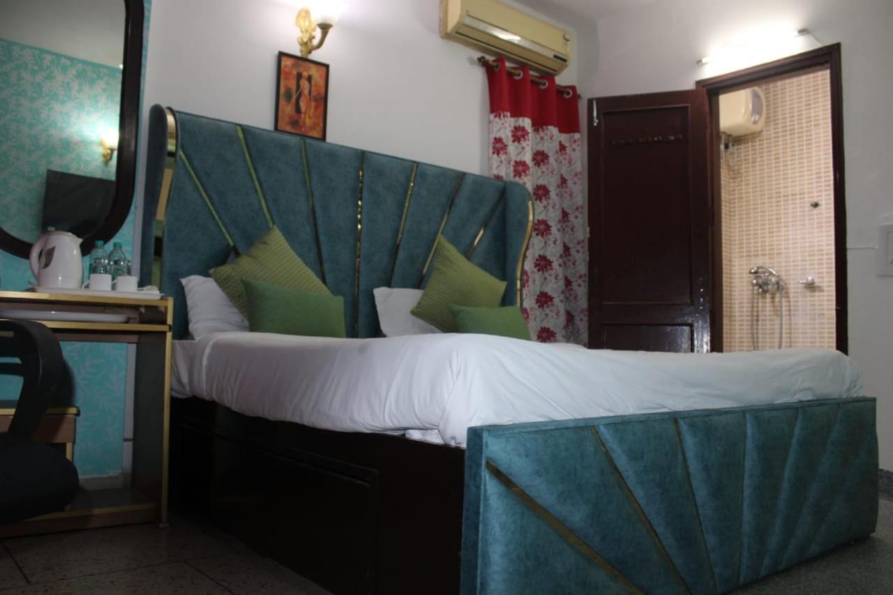 Awasthi Kozi Stays B&B - Closest To Vfs Nuova Delhi Esterno foto
